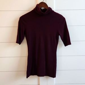 Beautiful purple 💜 turtle neck